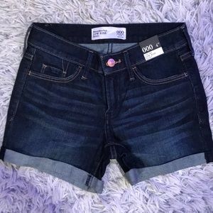 Abercrombie & Fitch 4” Shorts